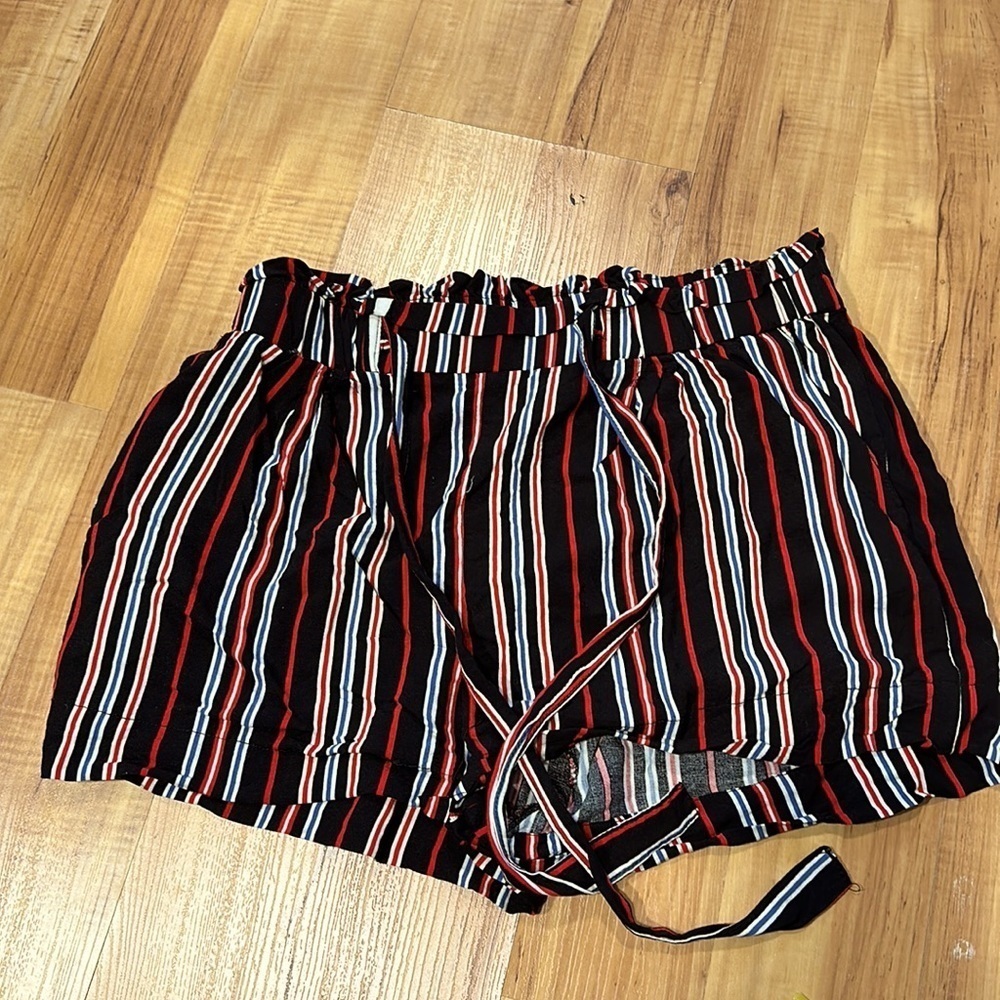 🔥Bluenotes, High Rise striped black, red, white shorts with drawstring